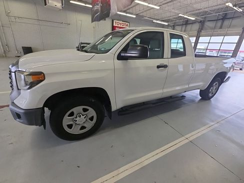 Used 2018 Toyota Tundra SR image 1