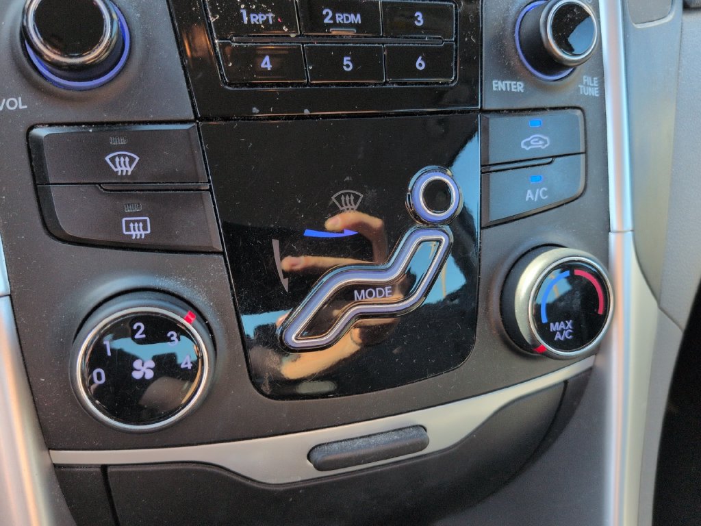 Used 2012 Hyundai Sonata GLS FWD image 15