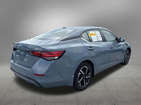 Used 2024 Nissan Sentra SV FWD image 4