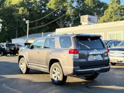 Used 2010 Toyota 4Runner SR5 AWD/4WD image 5