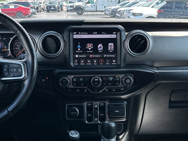 Used 2020 Jeep Wrangler Unlimited Sahara AWD/4WD image 23