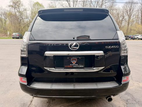 Used 2018 Lexus GX 460 w/ Navigation Package image 4