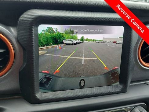 Used 2023 Jeep Gladiator Mojave w/ Cold Weather Group AWD/4WD image 13