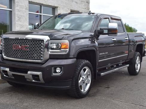 Used 2015 GMC Sierra 2500 Denali AWD/4WD image 16