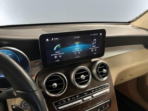 Used 2022 Mercedes-Benz GLC 300 4MATIC image 14