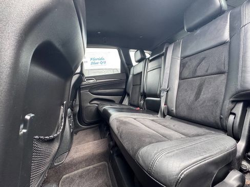 Used 2018 Jeep Grand Cherokee Laredo image 14