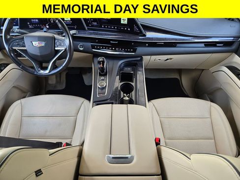 Used 2023 Cadillac Escalade Premium Luxury w/ Performance Package AWD/4WD image 17