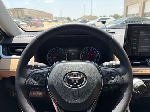 Used 2022 Toyota RAV4 XLE Premium FWD image 13