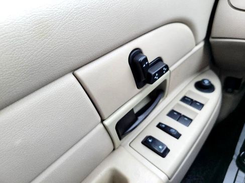 Used 2011 Ford Crown Victoria Police Interceptor w/ Comfort & Convenience Group image 44