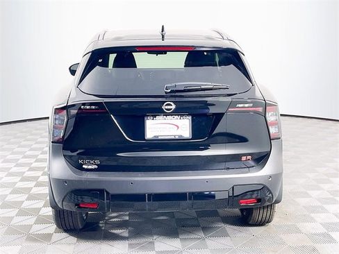 New 2026 Nissan Kicks SR image 6