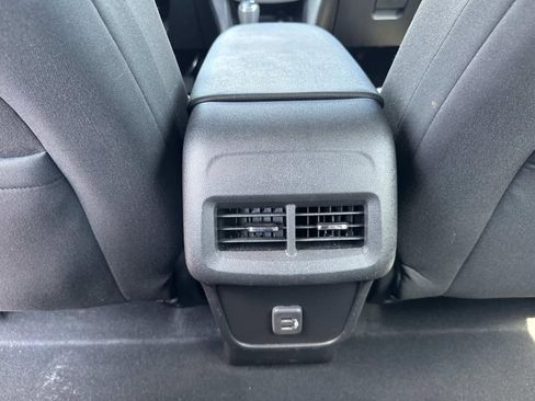 Used 2019 Chevrolet Equinox LS FWD image 17