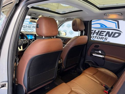 Used 2021 Mercedes-Benz GLB 250 4MATIC image 19