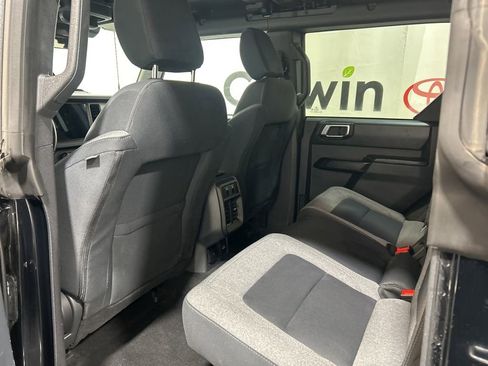 Used 2025 Ford Bronco Big Bend image 19