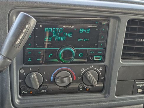 Used 2002 Chevrolet Silverado 1500 LS w/ Heavy Duty Suspension Pkg image 9