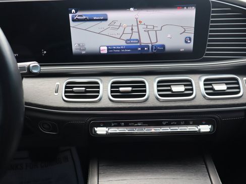 Used 2025 Mercedes-Benz GLE 450e 4MATIC w/ AMG Line Exterior image 13