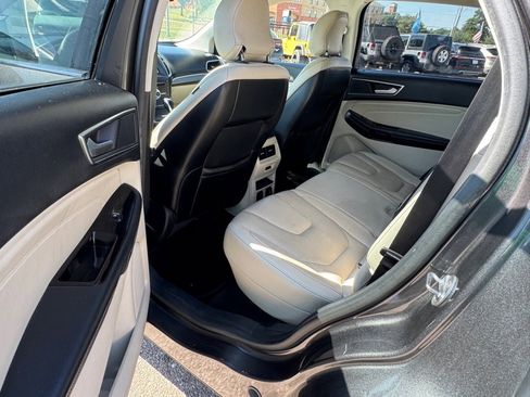 Used 2018 Ford Edge Titanium w/ Equipment Group 301A image 8