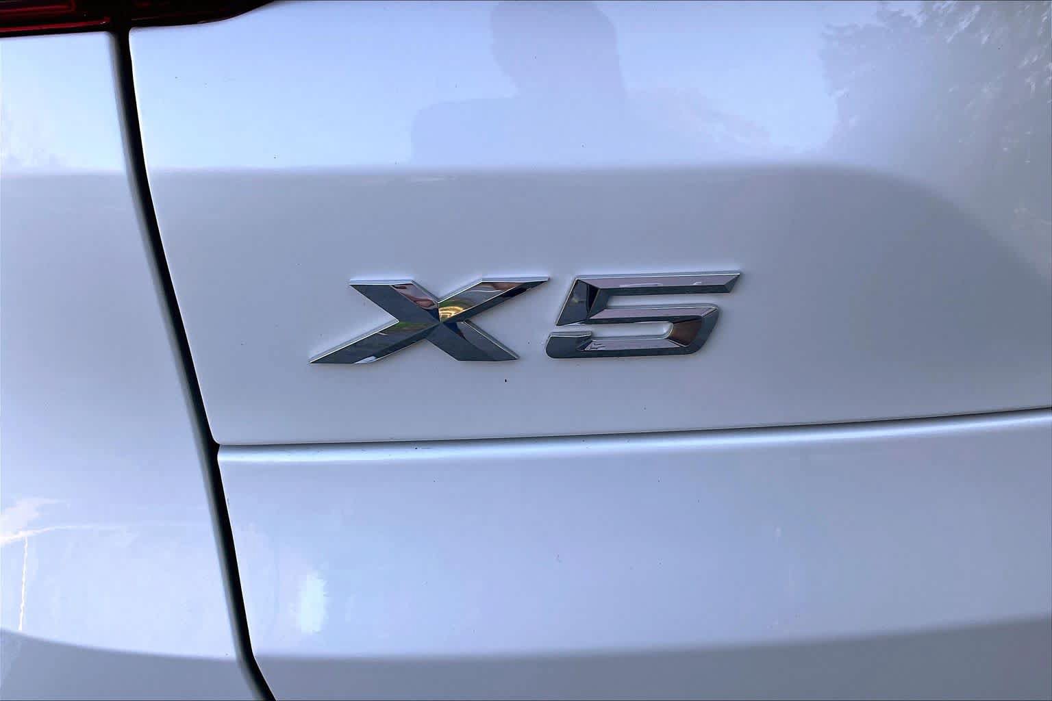 Used 2022 BMW X5 xDrive40i w/ Luxury Seating Package AWD/4WD image 9