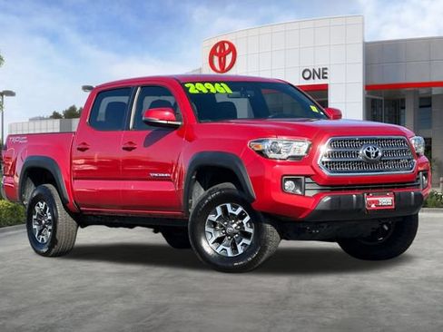 Used 2016 Toyota Tacoma TRD Off-Road w/ Towing Package RWD image 2