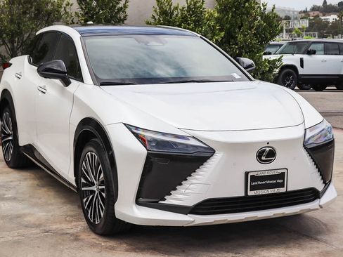Used 2023 Lexus RZ 450e Premium w/ Technology Package AWD/4WD image 3