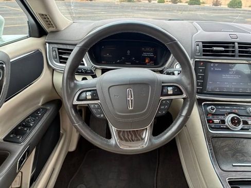 Used 2019 Lincoln Continental Select w/ Continental Climate Package image 14