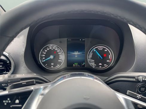 Used 2024 Mercedes-Benz eSprinter 170 Cargo image 18