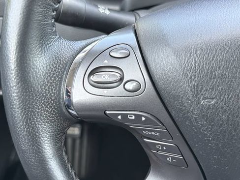 Used 2021 Nissan Murano SV FWD image 20