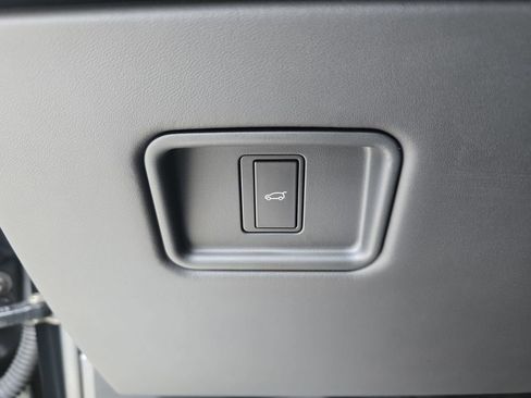 Certified 2025 Land Rover Range Rover Sport Dynamic SE image 27