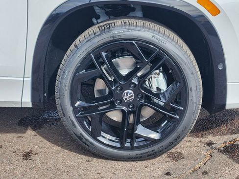 New 2026 Volkswagen Tiguan SE R-Line AWD/4WD image 30