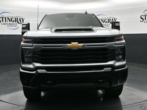 Used 2024 Chevrolet Silverado 2500 Custom w/ Custom Convenience Package AWD/4WD image 2