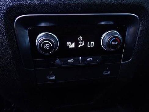 Used 2024 Chevrolet Tahoe LT AWD/4WD image 12