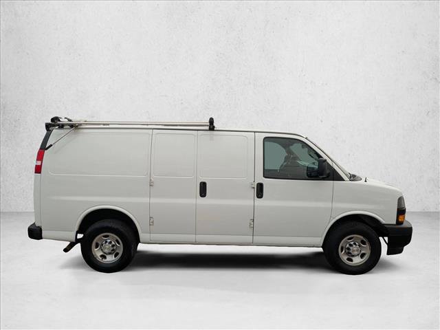 Used 2022 Chevrolet Express 2500 w/ Driver Convenience Package RWD image 4