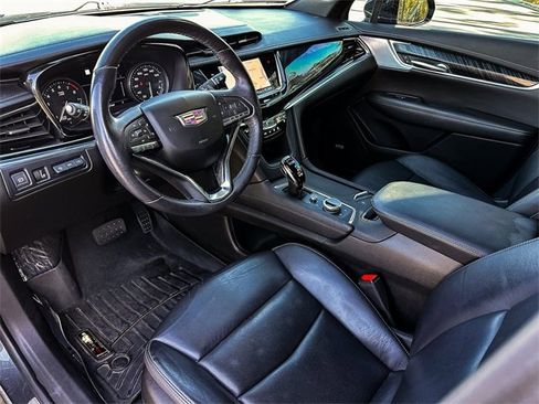 Used 2023 Cadillac XT6 Premium Luxury w/ Technology Package image 13
