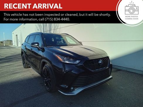 Certified 2025 Toyota Highlander XSE image 1