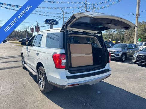 Used 2024 Ford Expedition XLT image 19