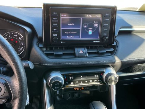 Used 2020 Toyota RAV4 LE image 16