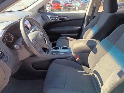 Used 2015 Nissan Pathfinder S image 10