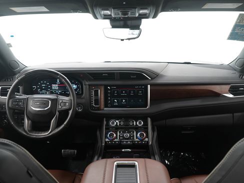 Used 2024 GMC Yukon Denali Ultimate image 15
