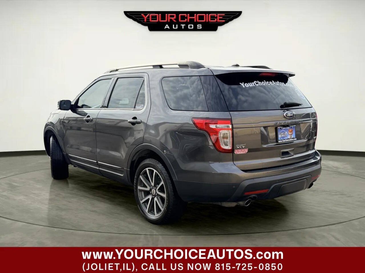 Used 2015 Ford Explorer XLT w/ Equipment Group 202A AWD/4WD image 3