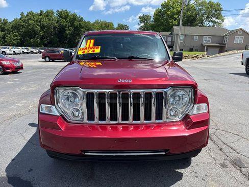 Used 2011 Jeep Liberty Limited w/ Comfort/Convenience Group AWD/4WD image 3