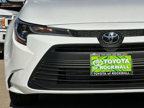 New 2026 Toyota Corolla LE FWD image 8