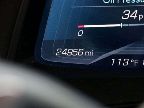 Used 2023 Chevrolet Corvette Stingray Premium Conv w/ Z51 Performance Package image 9