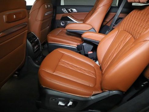 Used 2026 BMW X7 M60i image 20