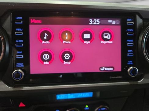 Used 2023 Toyota Tacoma TRD Sport w/ Technology Package AWD/4WD image 16