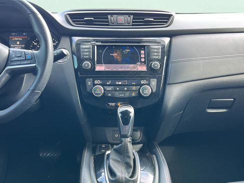 Used 2020 Nissan Rogue SL AWD/4WD image 19