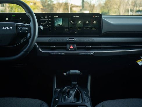 New 2025 Kia K4 EX image 15