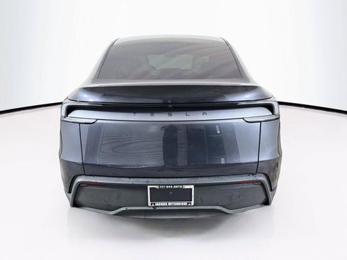 Used 2026 Tesla Model Y Long Range RWD image 5