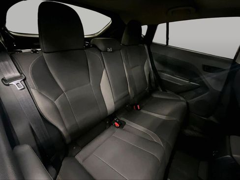 Used 2025 Subaru Crosstrek 2.5i Premium AWD/4WD image 20