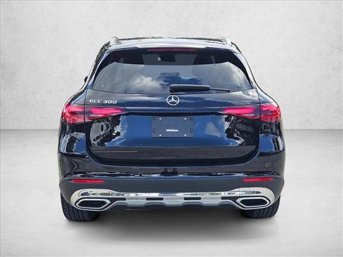 Used 2026 Mercedes-Benz GLC 300 image 7