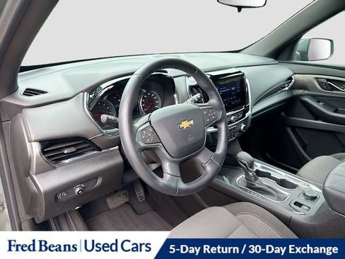 Used 2023 Chevrolet Traverse LT AWD/4WD image 12