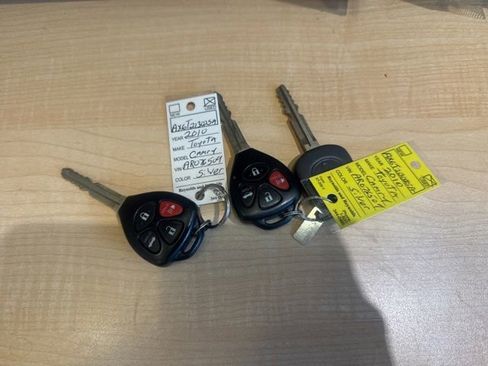 Used 2010 Toyota Camry FWD image 10